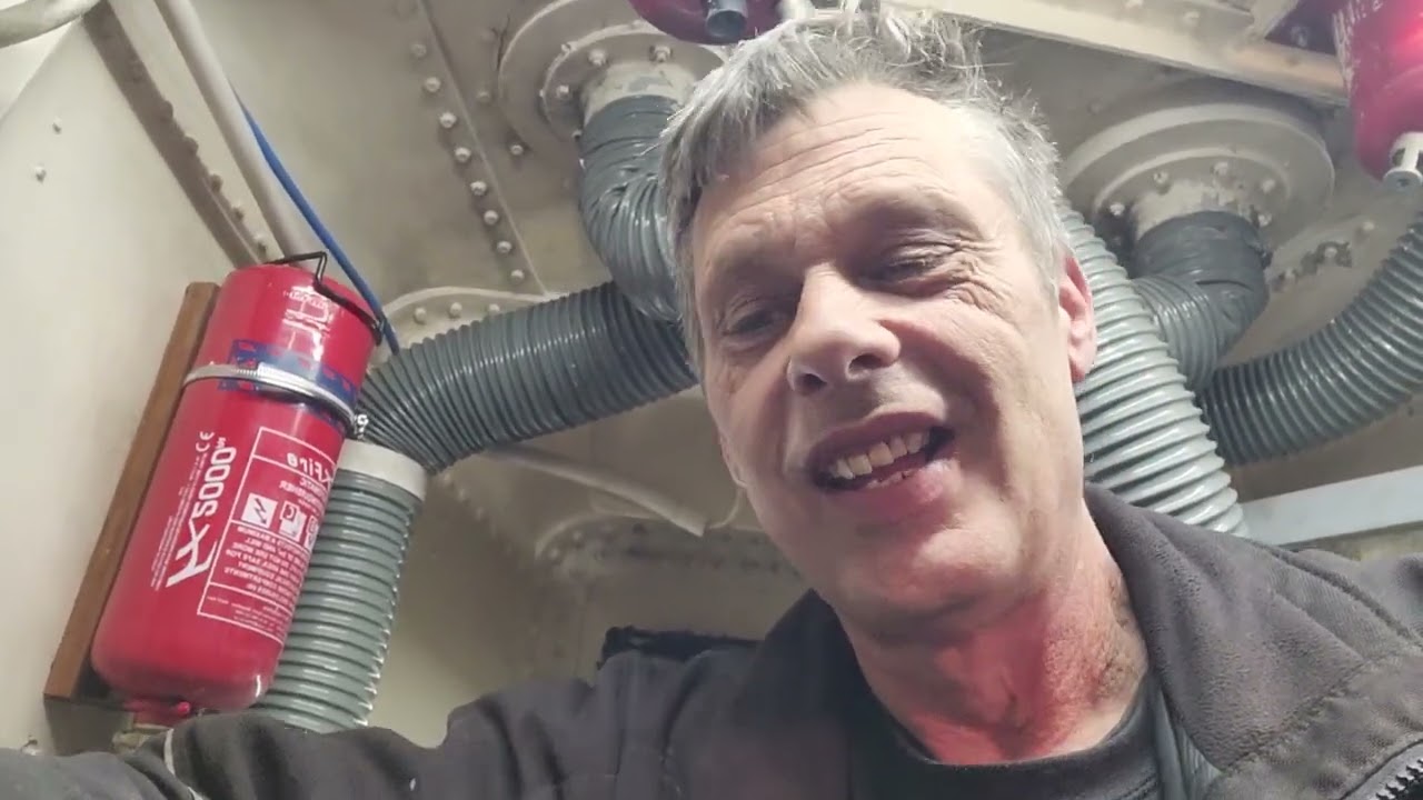 Oh yes oh yes it's Friday yall on our historical lifeboat