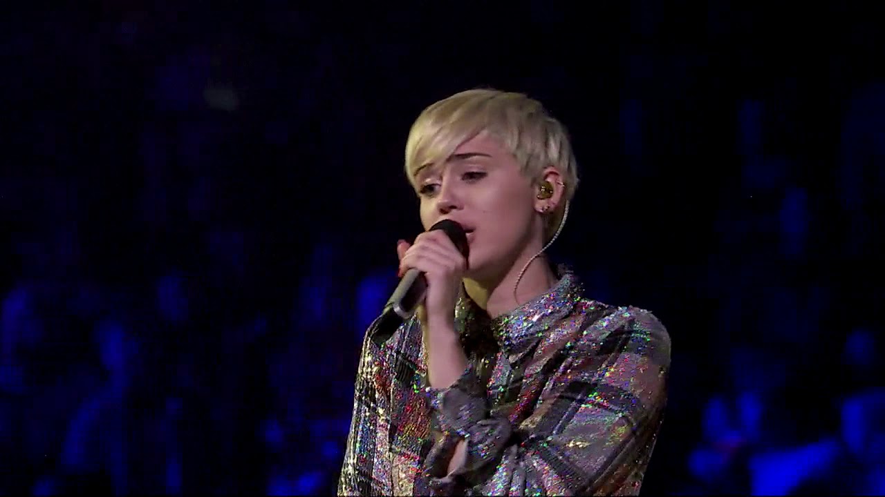 Miley Cyrus - Love Is Like A Butterfly (Dolly Parton Cover)