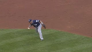Cabrera's great barehanded play robs Hamilton