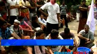 Water Crisis In Hostel Karyavattom Campus Research Students Bathing In Front Of College Gate