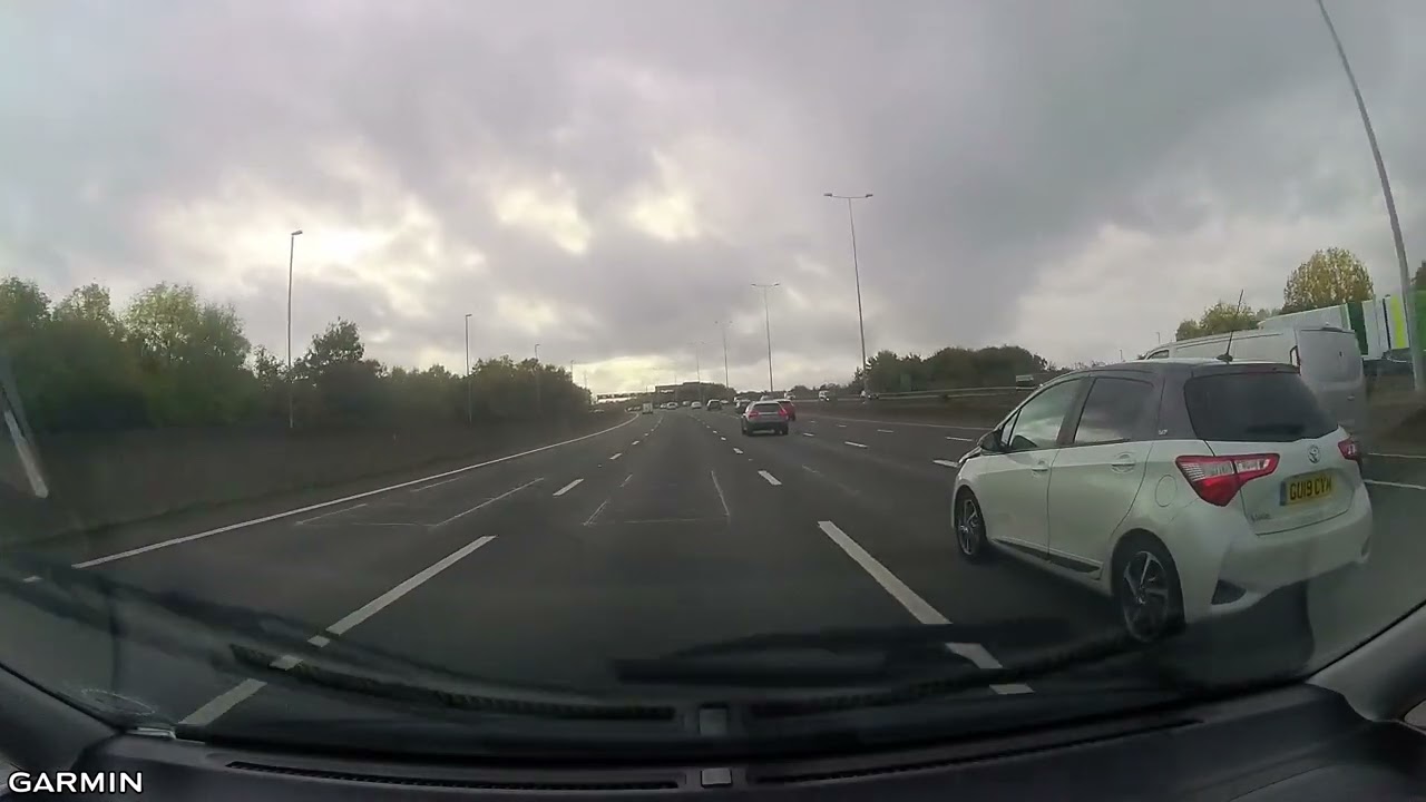 Heathrow to Reading via M3. 1 Hour Dash Cam footage. Must watch for tourists