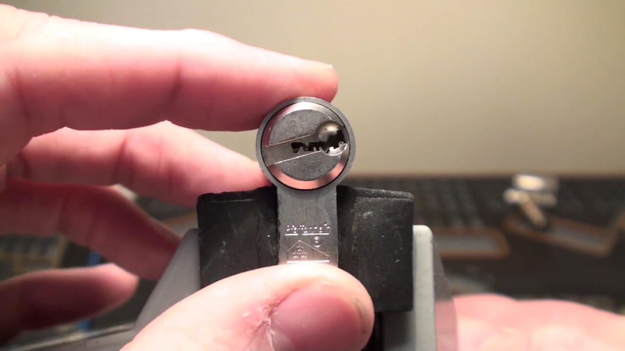 083 Pfaffenhain 3***skg euro cylinder picked and gutted
