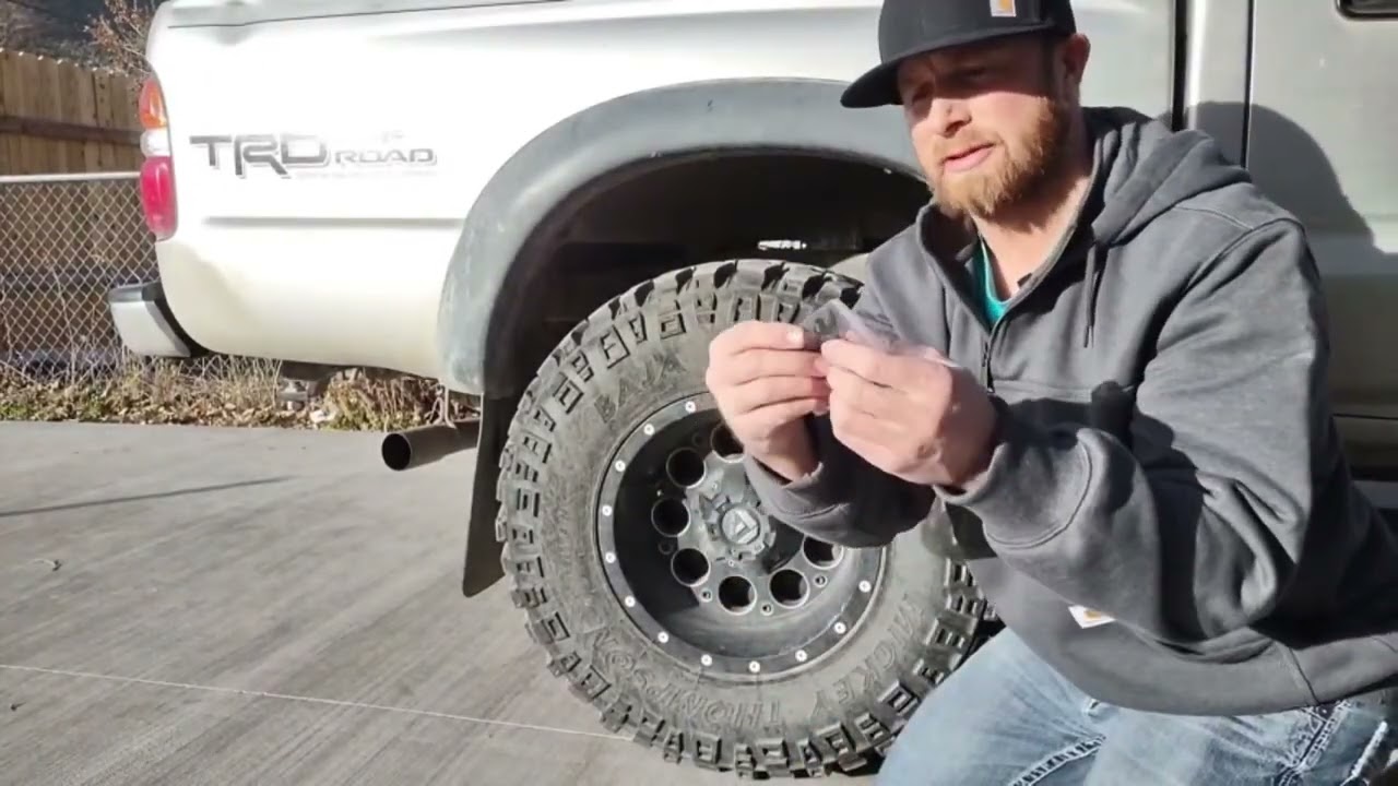 Tire Inflator Portable Air Compressor, DC 12V Small Air Pump for Car Tire