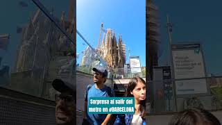 Sorpresa saliendo del metro de Barcelona #sagradafamilia #barcelona #metro #rincones