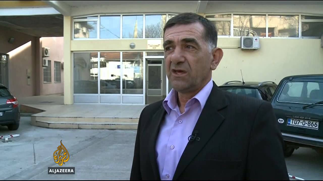 مقاتلون سابقون يدّعون أنهم يتلقون معاشات تقاعدية وفقاً للقانون - قناة الجزيرة البلقان