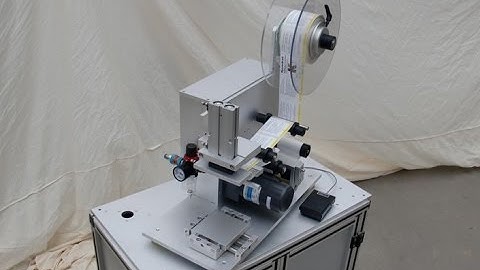 semi automatic flat bottle labeling machines single sided label applicator working video