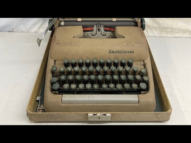 Smith Corona 'Electric' portable typewriter (1950s) - $650 - Antique  Typewriters