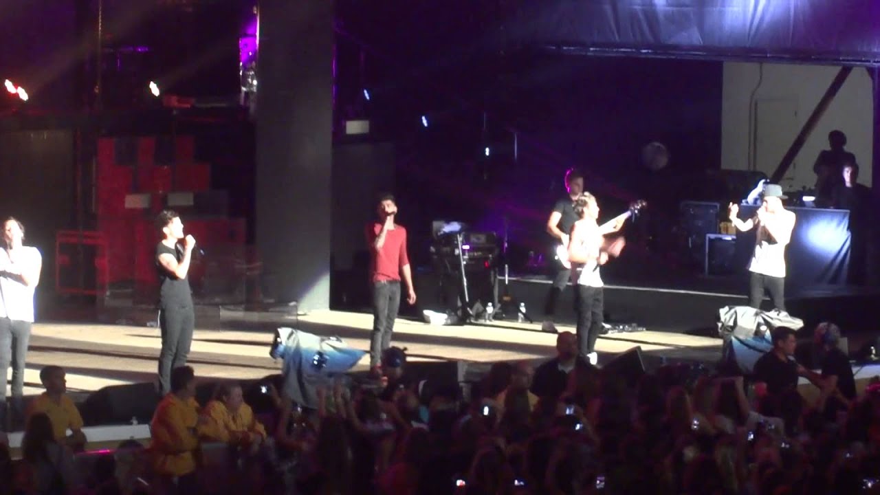One Direction - Live While We're Young - Jones Beach Theater