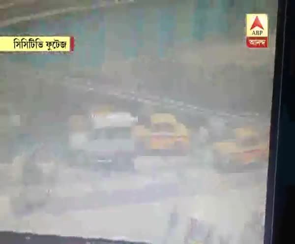 caught on cctv: under construction bridge collapsed at ganesh talkies ...