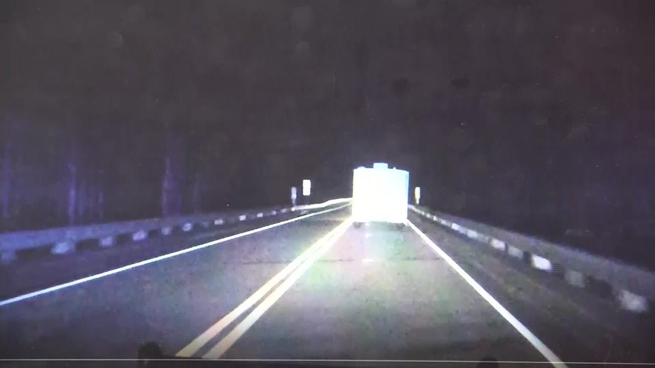 Chase ends in fiery crash, suspect still on the run - YouTube