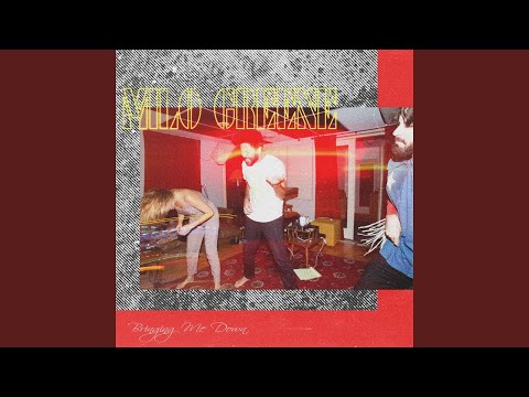 Putar Bringing Me Down - Milo Greene