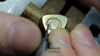 hand carve Ginitial on 18k gold ring