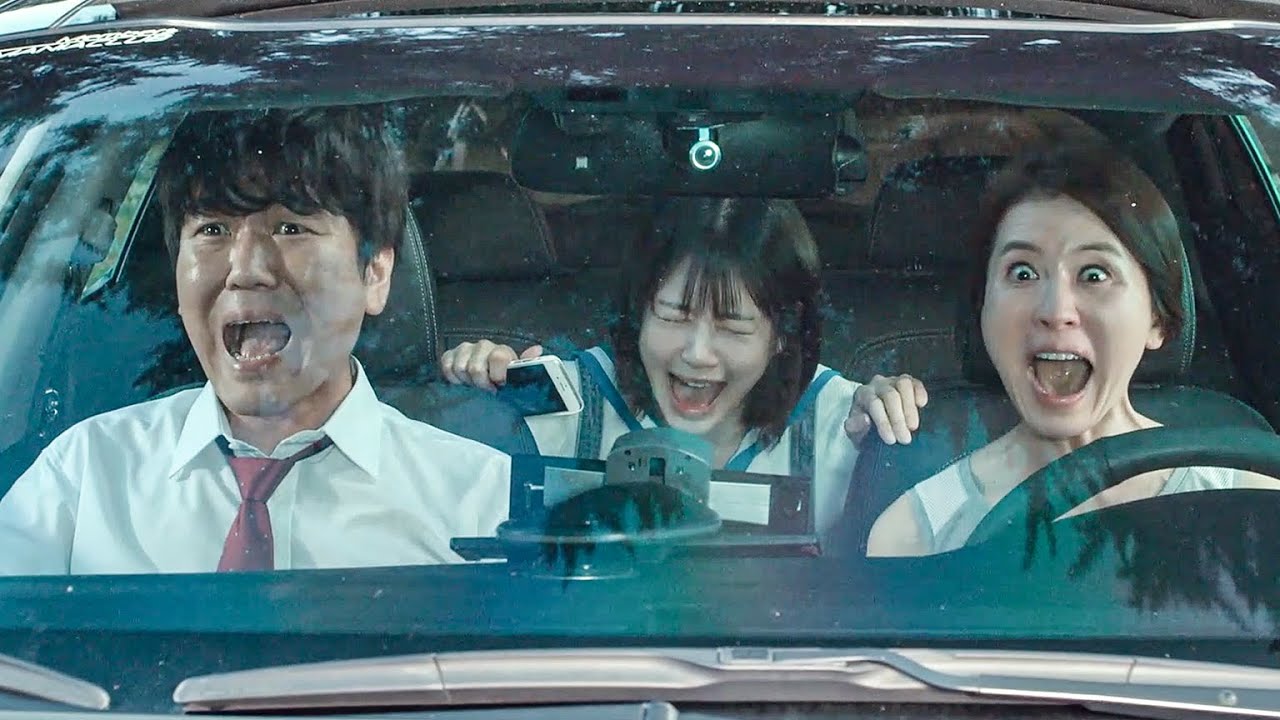 أب وبنتة علاقتهم وحشة جدا ببعض عملو حادثة . صحو لقو كل واحد منهم في جسم التاني ملخص فيلم