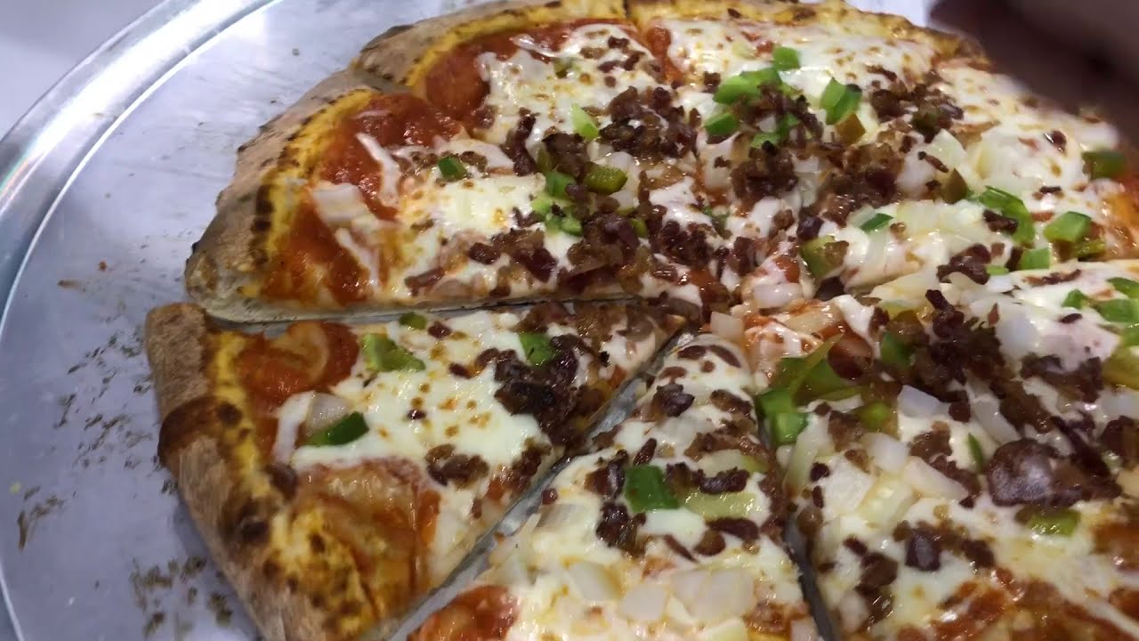 Univex ROTANTE OVEN MAKES DELICIOUS PIZZA IN UNDER 2 MINUTES!!