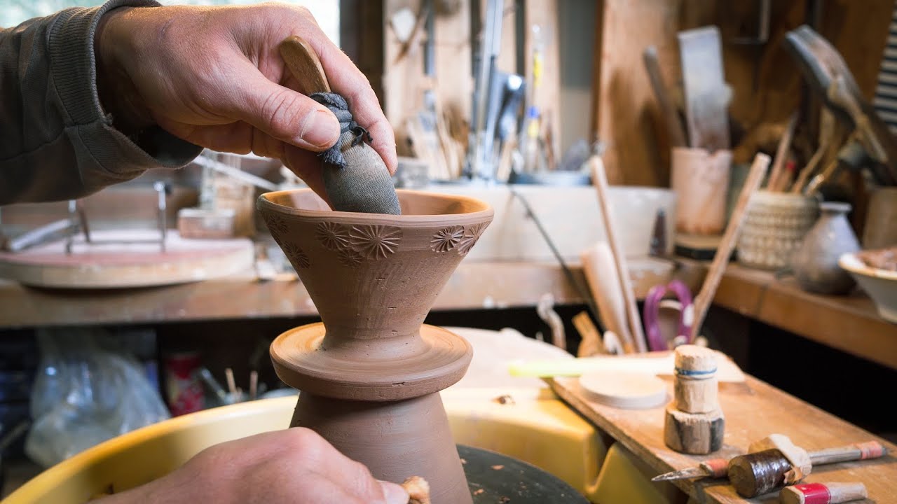 コーヒードリッパーをつくる - 陶芸