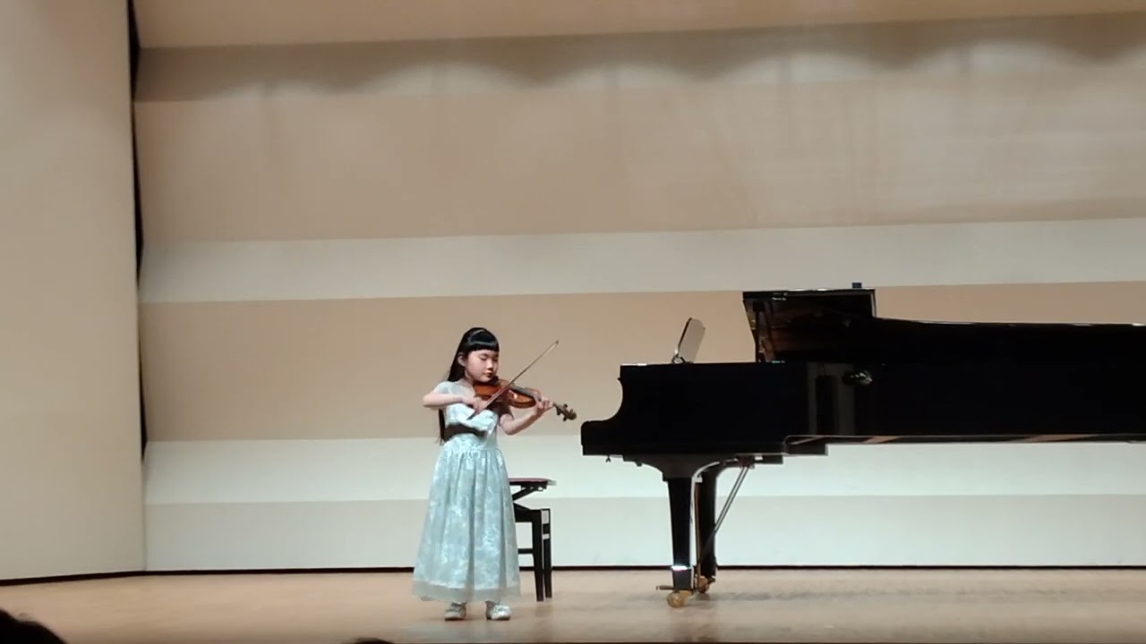 Bach partita 3 menuet, bouree, gigue