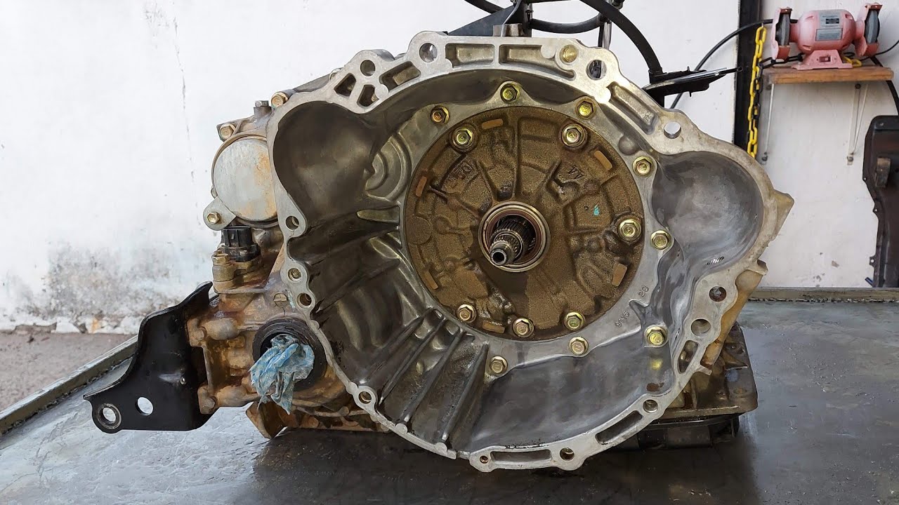 Toyota Corolla 1.8 2001 - Vazamento de Óleo no Semi Eixo (Reparo Completo da Transmissão A240)