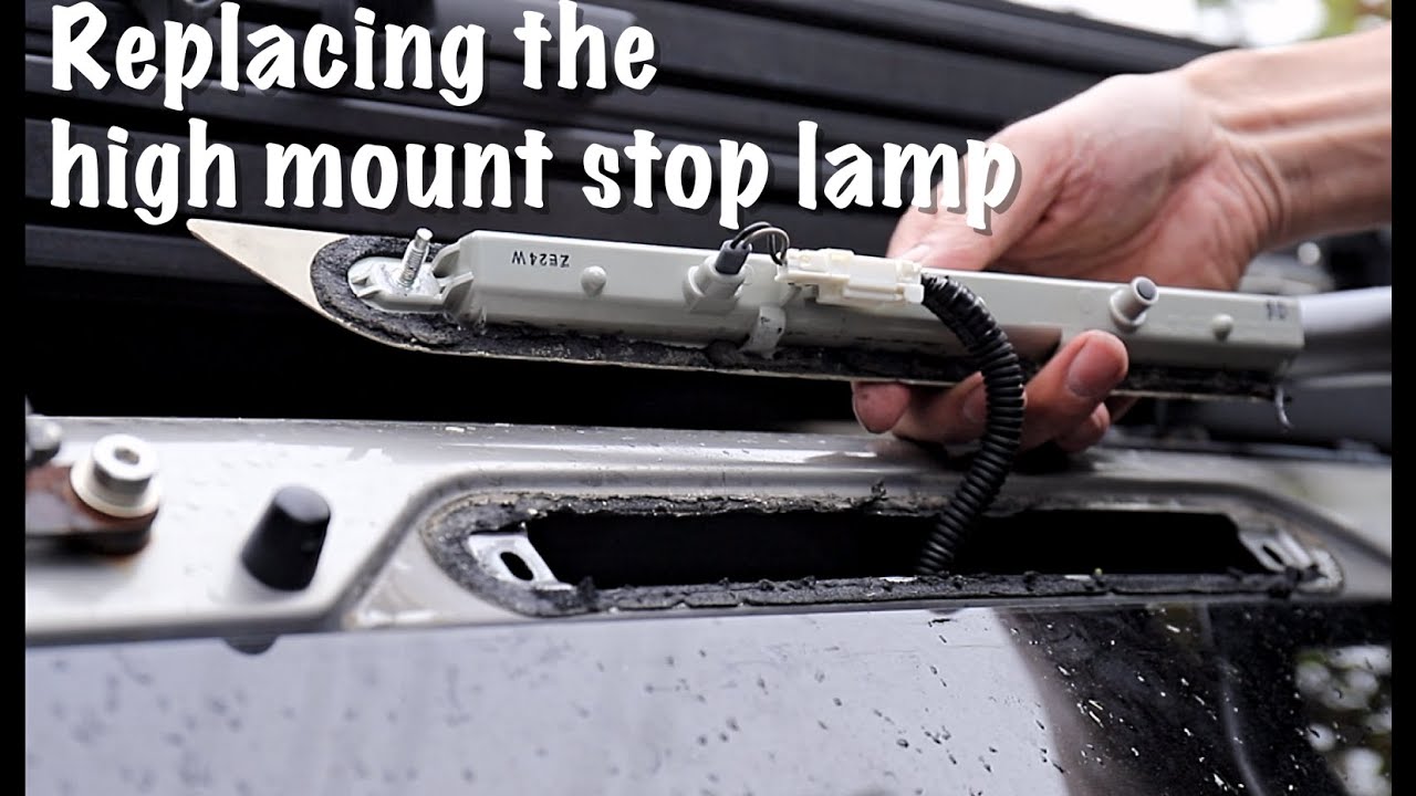 X-TRAIL T31 /Easy replacement of high mount stop lamp/いつの間にか割れている