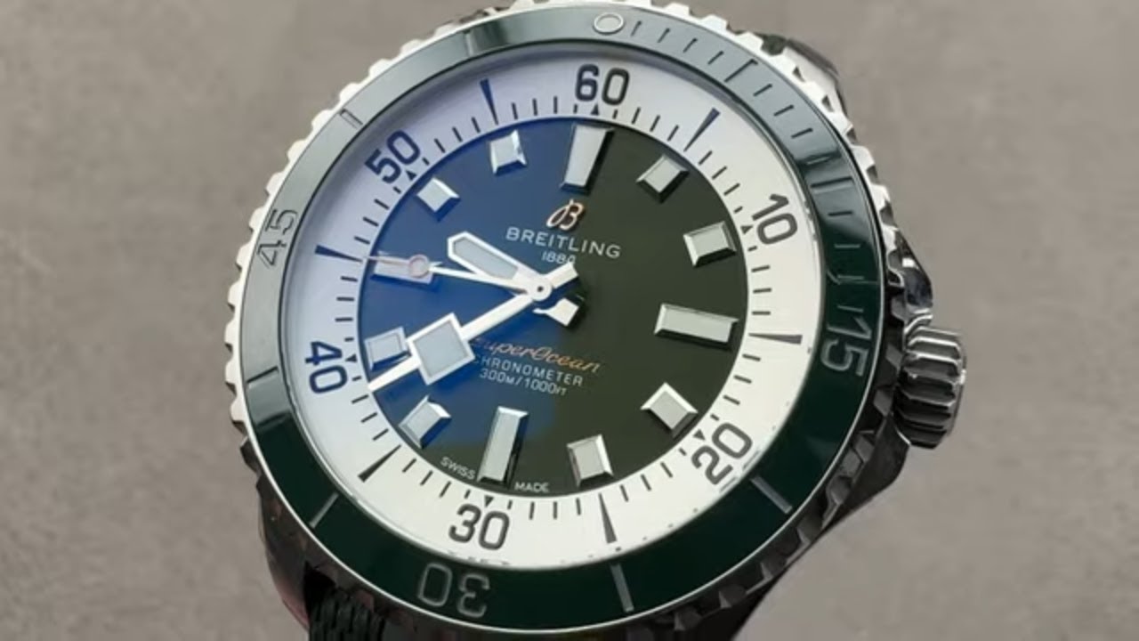 Breitling Superocean (A17376A31L1S1) - 44mm Green Dial Hands-On Review & Features Overview