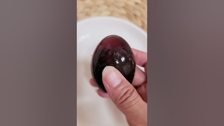 Китайские "столетние" черные яйца;)) Красиво выглядит!