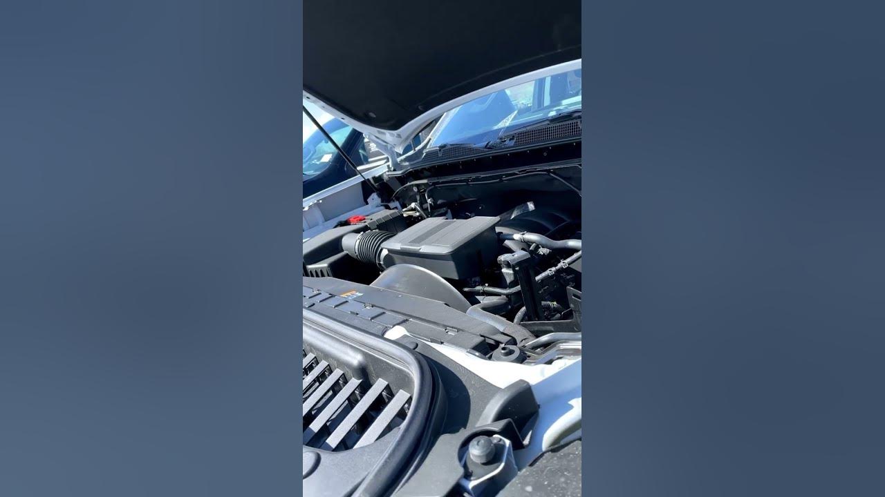 Which Silverado Engine Is Best? 6.6L Duramax VS 6.6L Gas V8 - YouTube