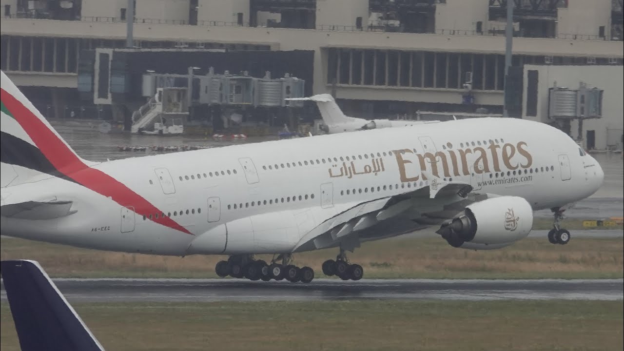 Emirates A380 Waterspray Landing 25L & Takeoff 25C | Frankfurt Airport