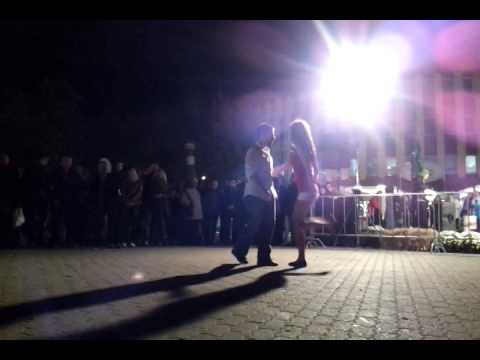 Dolce Dance Békéscsabai Kolbászfesztivál Angi és Dani Bachata Future - YouTube