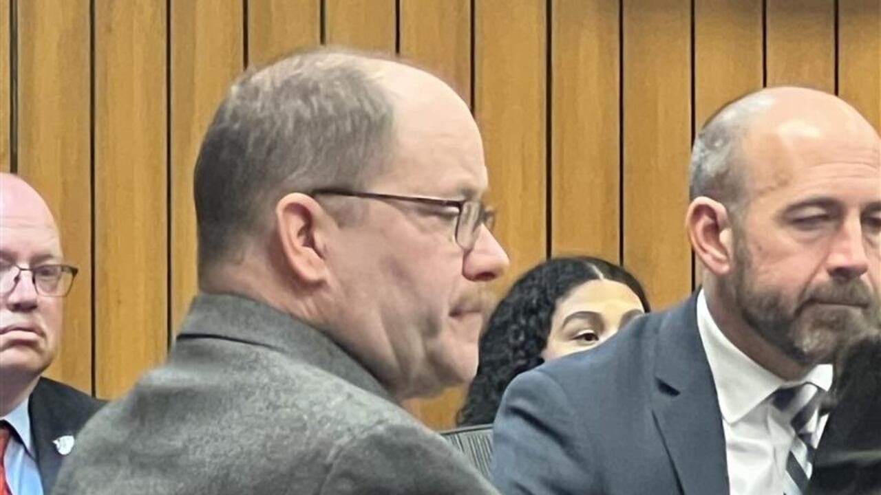 Jury deliberations begin in Dale Warner murder trial - YouTube