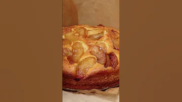 3 Apples And 10 Minutes For This Delicious Apple Cake 