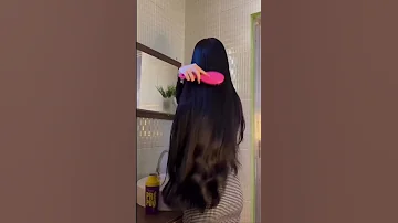 من يعلم مستريح الريح عن فوضى شعرها 