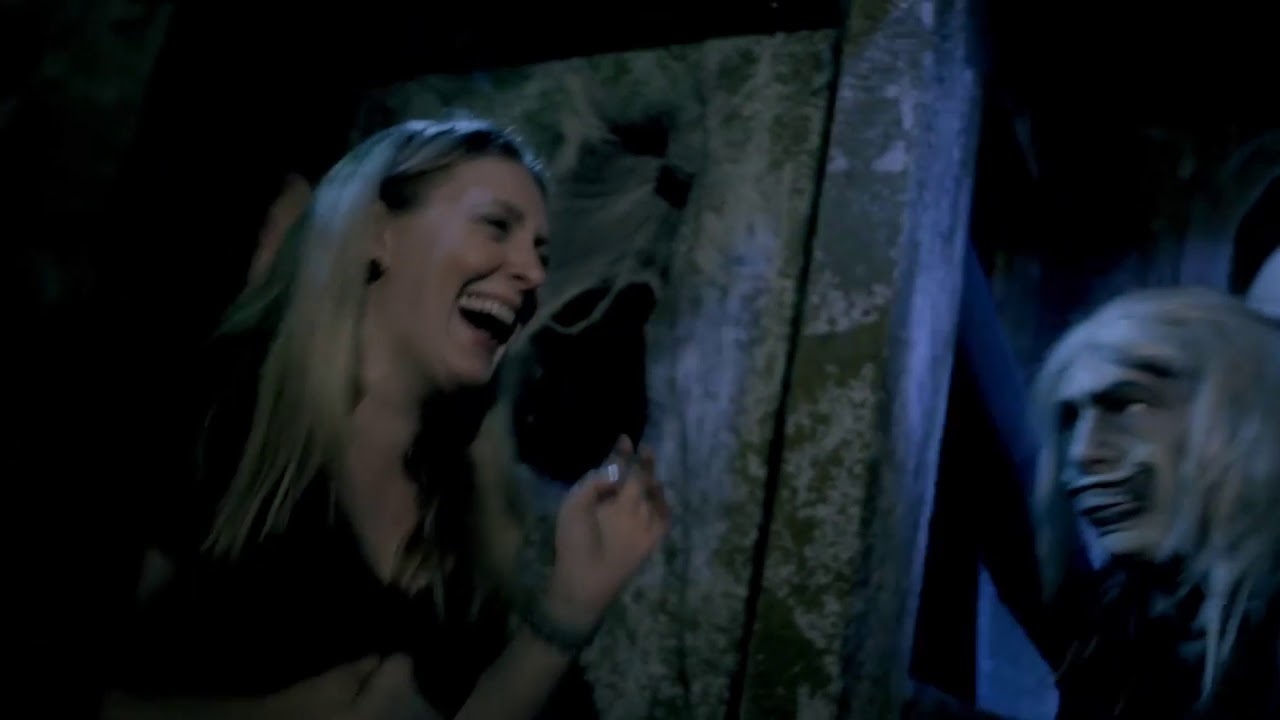 Halloween Horror Nights 2021 Puppet Theatre Captive Audience Sneak