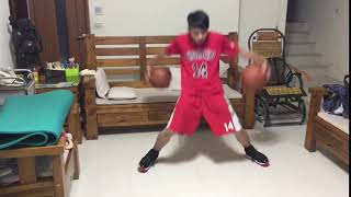 培良20191101穿Jordan11代2ball behind the back