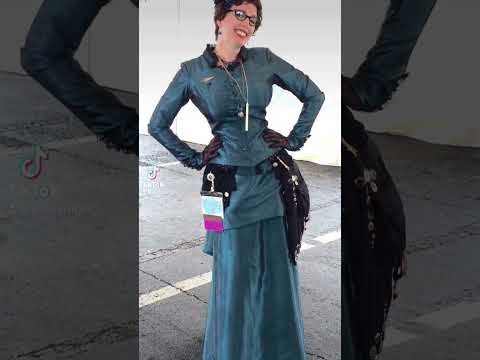 Dressing to match