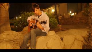 What A Beautiful Name - Hillsong Worship [Fingerstyle Guitar Cover by Job Travis] chords