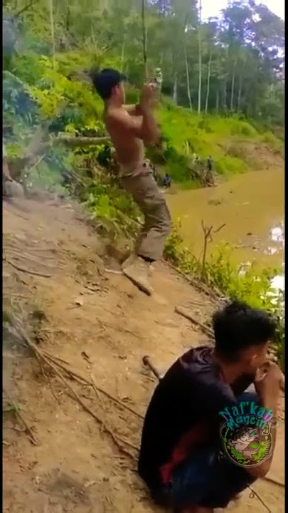 Funny fishing pranks friends🔴Mancing Lucu ngerjain teman🤭