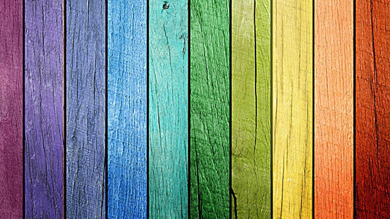 Доска цветная. Разноцветные доски. Деревянные обои. Цветные деревянные доски. Крашеные доски.