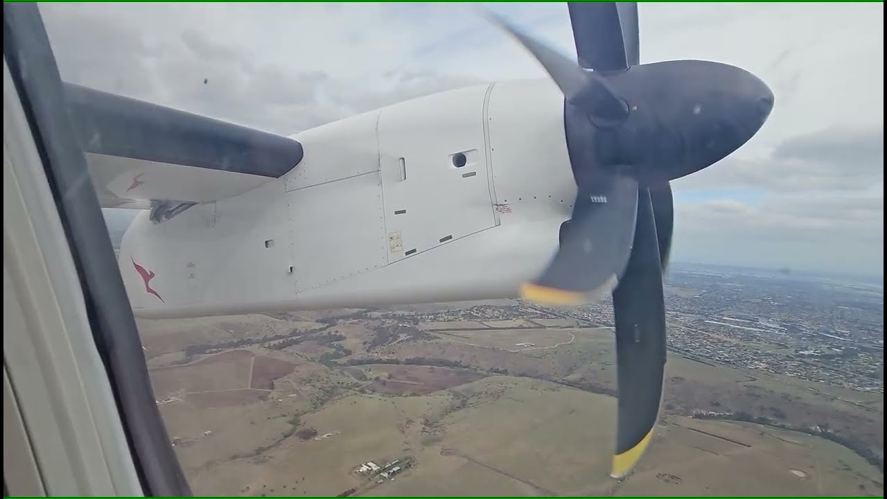 Qantaslink Bombardier Dash 8-Q400 VH-84F QF2095 Takeoff from Melbourne