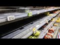 Consommation : bouteilles d'eau, sandwichs...les rayons des supermarchés se vident