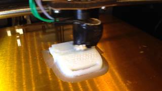 ３Dプリンタ出力動作サンプル　テプラ　‎2014‎年‎4‎月‎18‎日、‏‎11:35:46