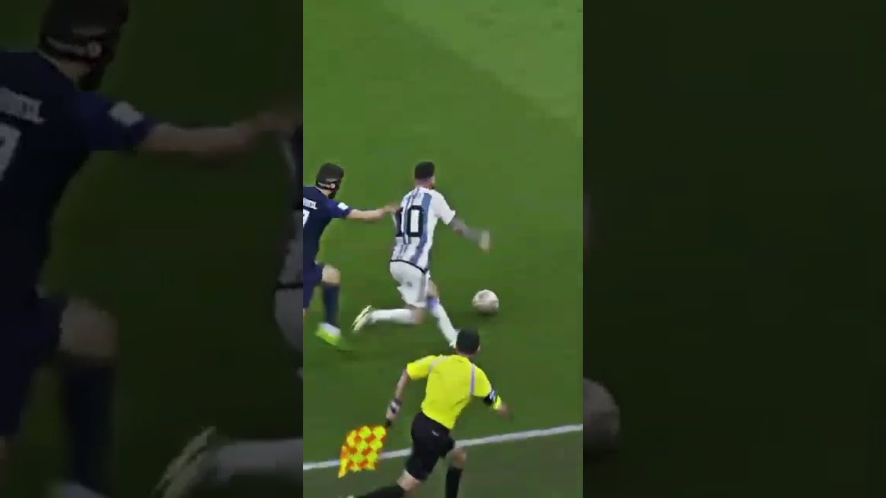 35yrs messi dribbling