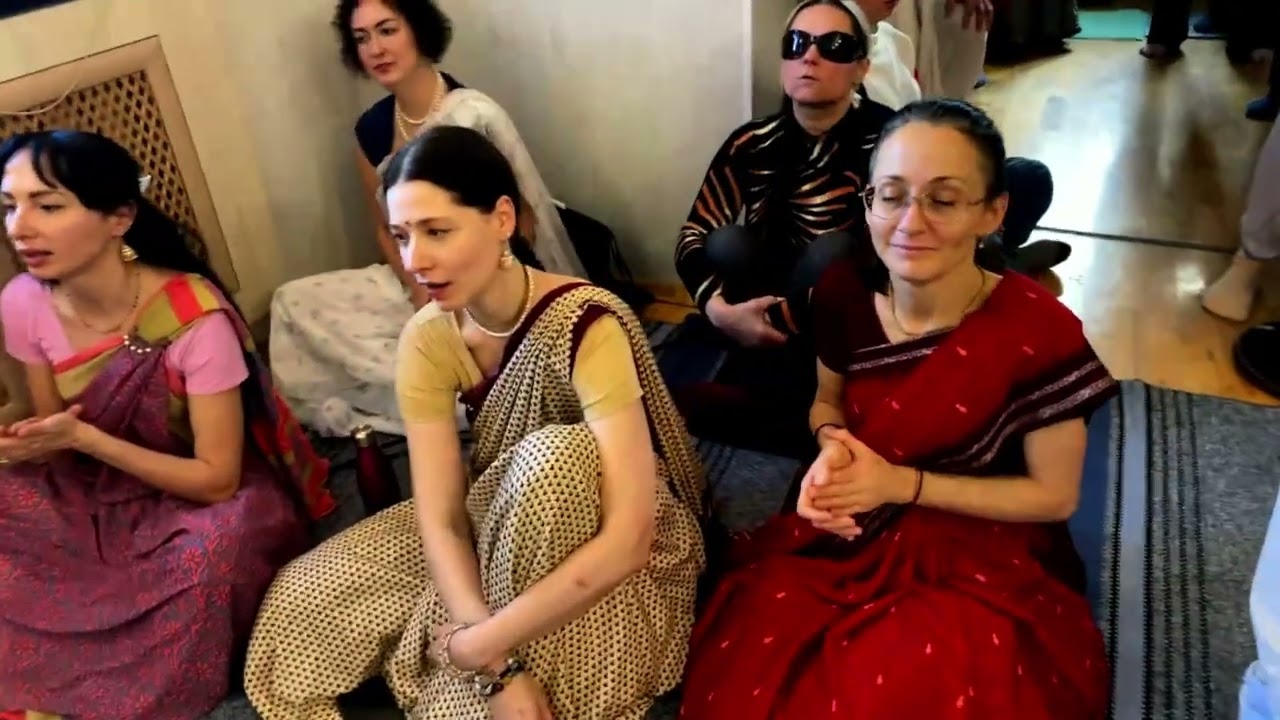 Киртан Тарун Кришна  28 12 25