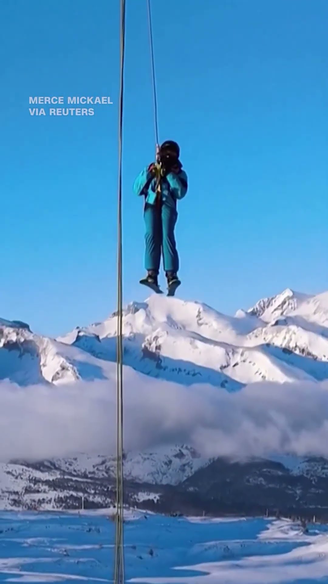 Skiers rescued from a chairlift in France