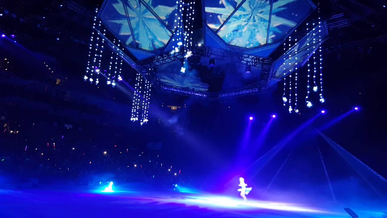 Disney On Ice Presents Frozen  (Let It Go)