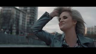 Video thumbnail of "Eveline Cannoot - Adrenaline (Official video)"