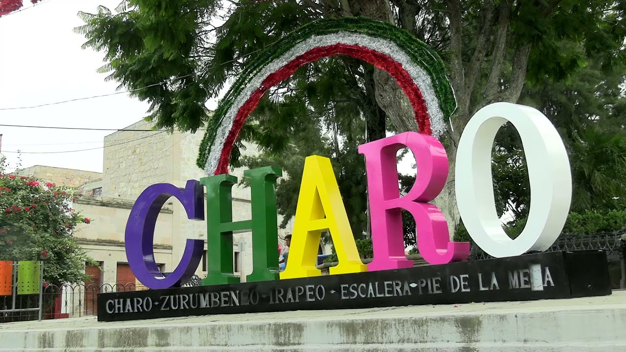 Invita Chava Cortes a vivir las fiestas patrias Charo