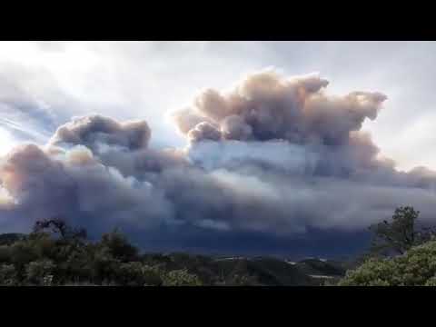 Thomas fire California as gusty Santa Ana Winds continue fire 30 ...