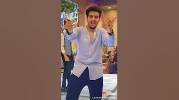 رقص كريم مزيكا علي اغنيه من عذابي هبيع صحابي 
