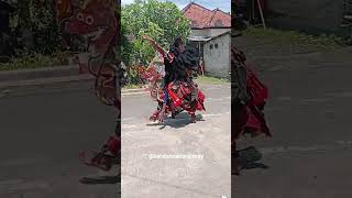 Pendik berkiprah Ratu part 1 #jarananbutobanyuwangi #shortvideo #jarananwahyuekobudoyo