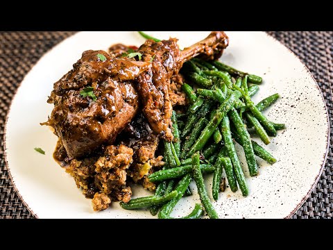 Southern Smothered Turkey Legs