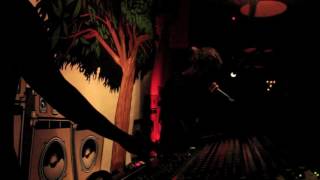 ELIJAH &amp; JOE ARIWA  - S GRAS MUESS CHO / ORANGE HERB DUB (LIVE)